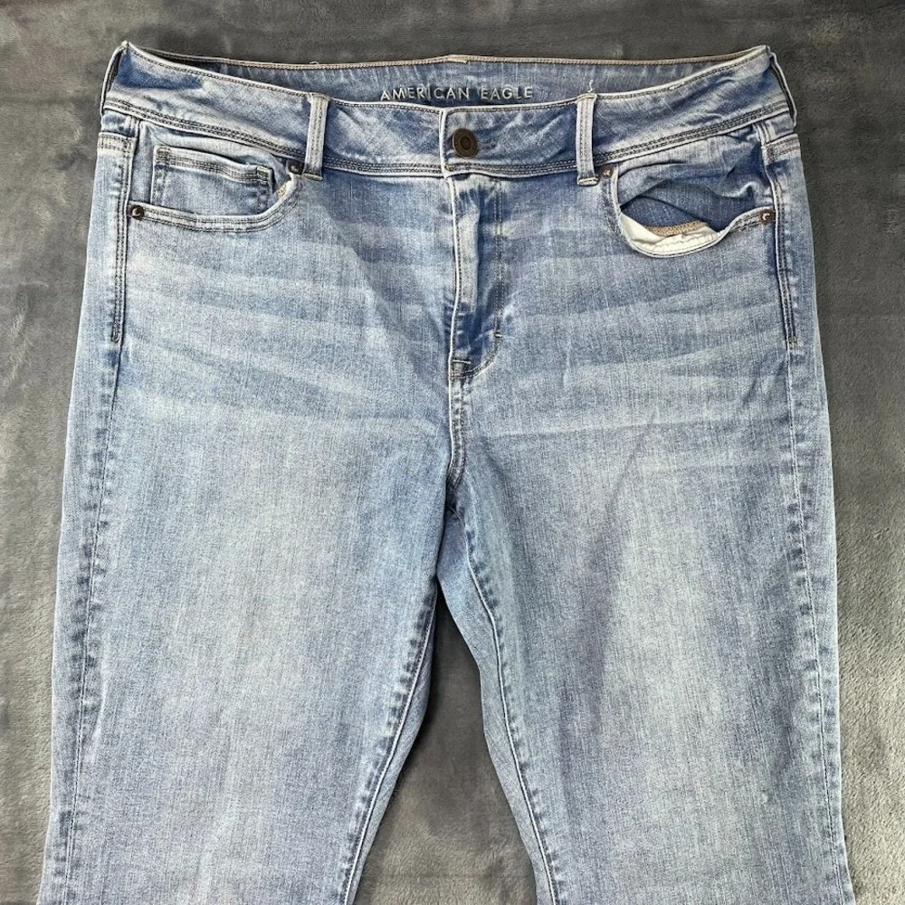 American Eagle‎ Womens Jeans Blue Size 18 Short Kick Boot Denim Light Wash